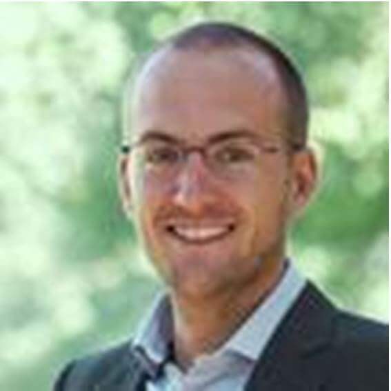 Dr Lars Neumann